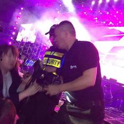 保镖直播爆料视频大全最新,最新视频大全深度解析 第1张 保镖直播爆料视频大全最新,最新视频大全深度解析 第1张